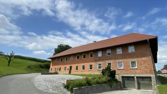 Expose Idyllischer Bauernhof mit 9ha Ackerfläche in Kematen an der Krems