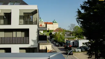 Expose Erstbezug - Traumhafte 3-Zimmerwohnung mit Stiftsblick und großer Terrasse