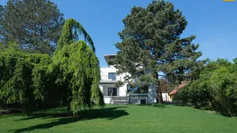 Expose ERSTBEZUG Herausragende Villa auf parkähnlichem Garten