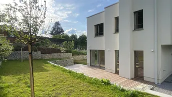 Expose Brandneue Moderne Villa, herrlicher Garten mit Privatsphäre