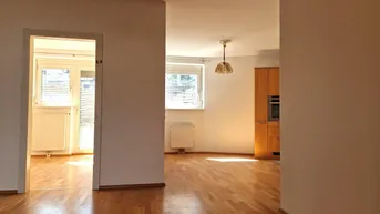 Expose TRAUMHAFTE LAGE - Nähe Stift &amp; Stadtplatz - Großzügige 4-Zimmer-Gartenwohnung mit Garagenplatz