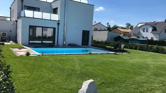 Expose Der Sommer kann kommen! Traumhaftes Einfamilienhaus mit Swimmingpool nur 15 Minuten von der Wiener Stadtgrenze entfernt!