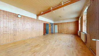 Expose Geräumige Familienwohnung mit Potential - Unbefristet - Sanierungsbedarf