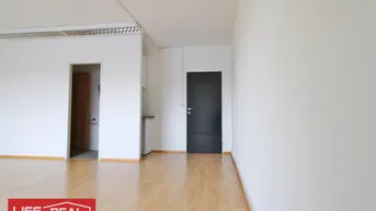 Expose Helles, geräumiges Büro in Traun