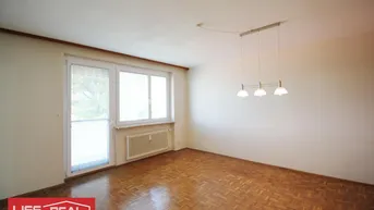 Expose 3-Zimmer-Wohnung mit Potenzial – Im sanierten Gebäude, mit Loggia, Garten und Stellplatz