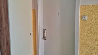 Expose Neuwertige Wohnung in Innenstadtlage voll möbiliert zu verkaufen