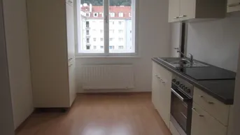 Expose Preissenkung: Helle 2-Zimmer-Wohnung mit Küchenblock in Bruck/Mur zu mieten!