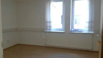 Expose Günstige Büroräume mit 5 Zimmern und Teeküche im Zentrum von Bruck/Mur zu mieten !