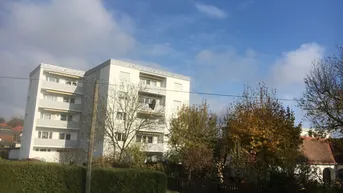 Expose Schöne, große Wohnung mit Balkonblick zur Burg