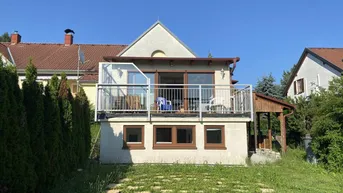 Expose Interessante Wohnung mit Garten und Wintergarten!