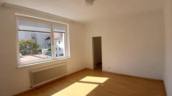 Expose ERSTBEZUG, Helle &amp; ruhige 29m² -Hofseitige Wohnung, 730 € inkl. Heizung + WW, 4 Min zur U4, unbefr., schriftl. Anfragen!