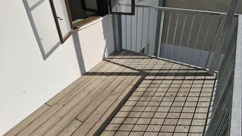 Expose ALTBAUWOHNUNG mit BALKON Nähe Kutschkermarkt - Rohdiamant mit Potential