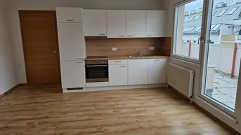 Expose Helle 3 Zimmer Wohnung mit 31m² Terrasse, neue Küche, im fünften Liftstock,Gemeinschaftsgarten &amp; Fitnessraum
