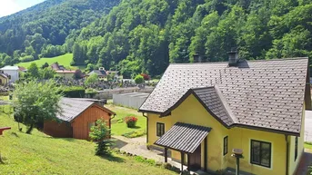 Expose Gemütliches Häuschen mit großem Garten in Gaming