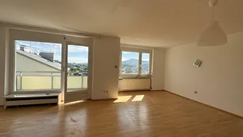 Expose Lichtdurchflutete Wohnung mit Seeblick in Gmunden.