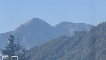 Expose Exklusive Mietwohnung mit Ferienflair – Blick auf den Traunstein inklusive.