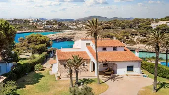 Expose Villa in einzigartiger Lage an der Strandbucht Cala Anguila / Mallorca mit Vermietungs-Lizenz