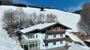 Expose Landhaus am Bernkogellift in Saalbach mit touristischer Nutzung, Ski in - Ski out!