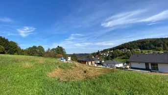 Expose Sonniges Baugrundstück in traumhafter Aussichtslage mit vollständig genehmigten Bauprojekt