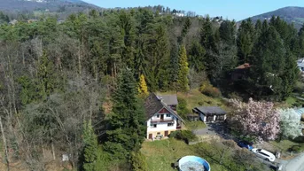 Expose Großer 2.200m² Baugrund mit Altbestand, Sackgassenende, Waldrand, Ruhelage.
