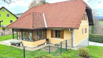 Expose Tolles Wohnhaus mit sonnigem Grund in erhöhter Ruhelage