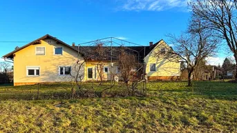 Expose Renovierungsbedürftiges Mehrfamilienhaus mit eingezäuntem Garten in ruhiger Stadtrandlage