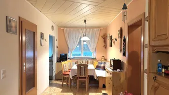 Expose Sehr gepflegte 77,81m² Eigentumswohnung mit Balkon im 2.Obergeschoss mit Stadtblick