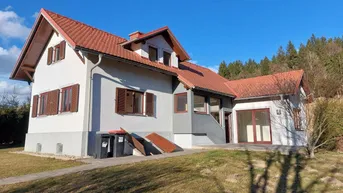 Expose Modernisiertes, gemütliches Haus mit 4.700m² Grund