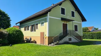 Expose Großzügige Hofstelle im Bauland mit Wohnhaus sowie vier weitere Nebengebäude in zentraler Lage