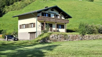 Expose Sofort verfügbares Wohnhaus samt Grundstück sucht Familie