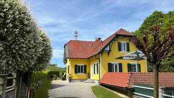 Expose Äußerst gepflegtes Wohnhaus in erhöhter ländlicher Lage mit angebauter Doppelgarage