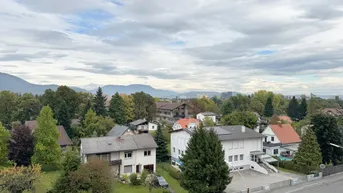 Expose Wohnen über den Dächern von Graz: Sonnige Wohnung mit Balkon, Parkplatz und Lift