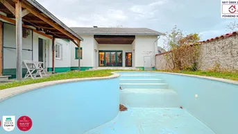 Expose Ausbaufähiges Einfamilienhaus mit Pool + saniertes Nebengebäude mit zwei separaten Wohneinheiten