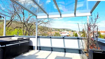 Expose Skyline-Feeling mit Whirlpool &amp; 28 m² privater Dachterrasse-Design Maisonette auf 2 Ebenen