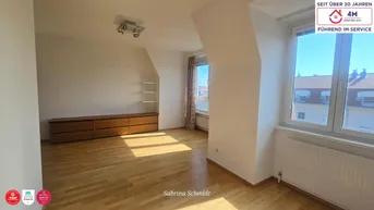 Expose Dachgeschosswohnung mit 3 Zimmern auf ca. 70m2 inkl. Garage - Ruhige Lage, Lichtdurchflutet und hochwertig ausgestattet!