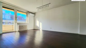 Expose Sonnendurchflutete 3-Zimmer-Wohnung mit großer Loggia, Ost-West-Ausrichtung &amp; guter Anbindung