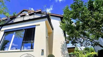 Expose Luxuriöse, modernisierte Doppelhaushälfte mit 3 m Raumhöhe und Top-Ausstattung