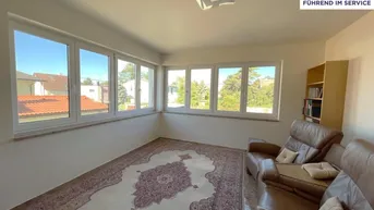 Expose LUXURIÖSE DOPPELHAUSHÄLFTE - EIN TRAUM VON ELEGANZ