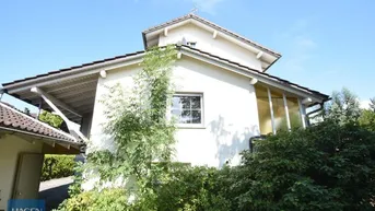 Expose Haus mit 50er-Jahre-Charme in Lustenau – Großzügige, Unverbaubare Lage am Binsenfeldkanal