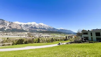 Expose NAHE INNSBRUCK: Traumhafter, 400m² großer Baugrund im Grünen mit Bergblick ab sofort zu kaufen!