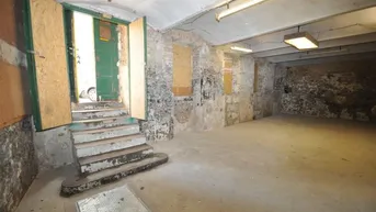 Expose Straßenseitige Lagerfläche - Nähe U3 Station Kardinal-Nagl-Platz! 