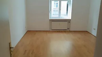Expose Nähe Innenstadt: GERÄUMIGE 2-Zimmerwohnung