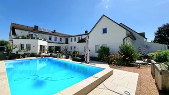 Expose Großzügiges Einfamilienhaus mit separater Wohneinheit &amp; Pool