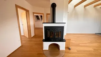 Expose Außergewöhnliche 3-Zimmer Maisonette-Wohnung in Ruhelage 