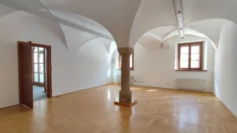 Expose Entzückendes Geschäftslokal - charmantes Gewölbe im Altbau | renoviert