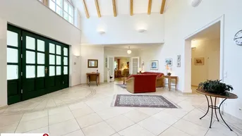 Expose Wunderschöne Bungalow-Villa mit großzügigem Grundstück und Pool
