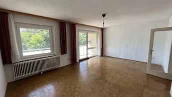 Expose Gut Aufgeteile 2-Zimmer Wohnung mit großzügiger Loggia