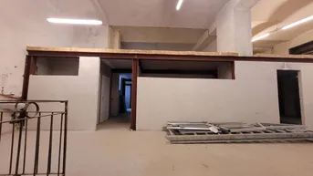 Expose Branchenfreies Geschäftslokal/Büro mit Gestaltungsmöglichkeiten 