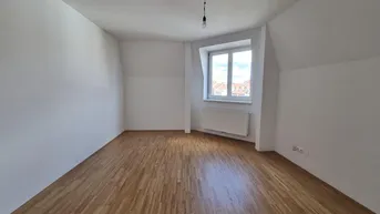 Expose Zentrale 3-Zimmer-Dachgeschosswohnung nahe Augarten &amp; TU Graz