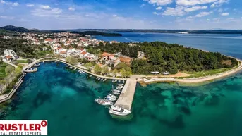 Expose Baugrund in Kroatien - idyllischer Lage – Direkt am Meer in Raslina bei Vodice und Sibenik